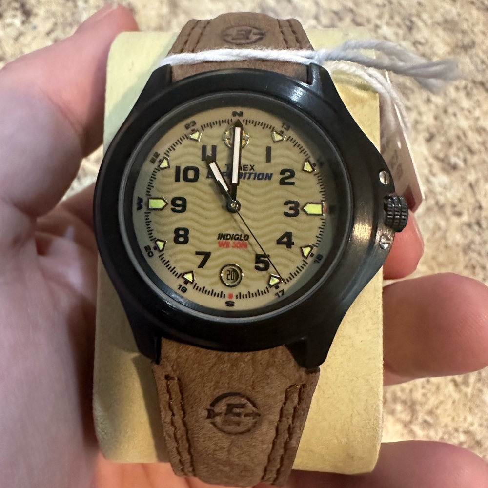 Timex Expedition Metal Field PN T47012

⚠️BRAND NEW⚠️